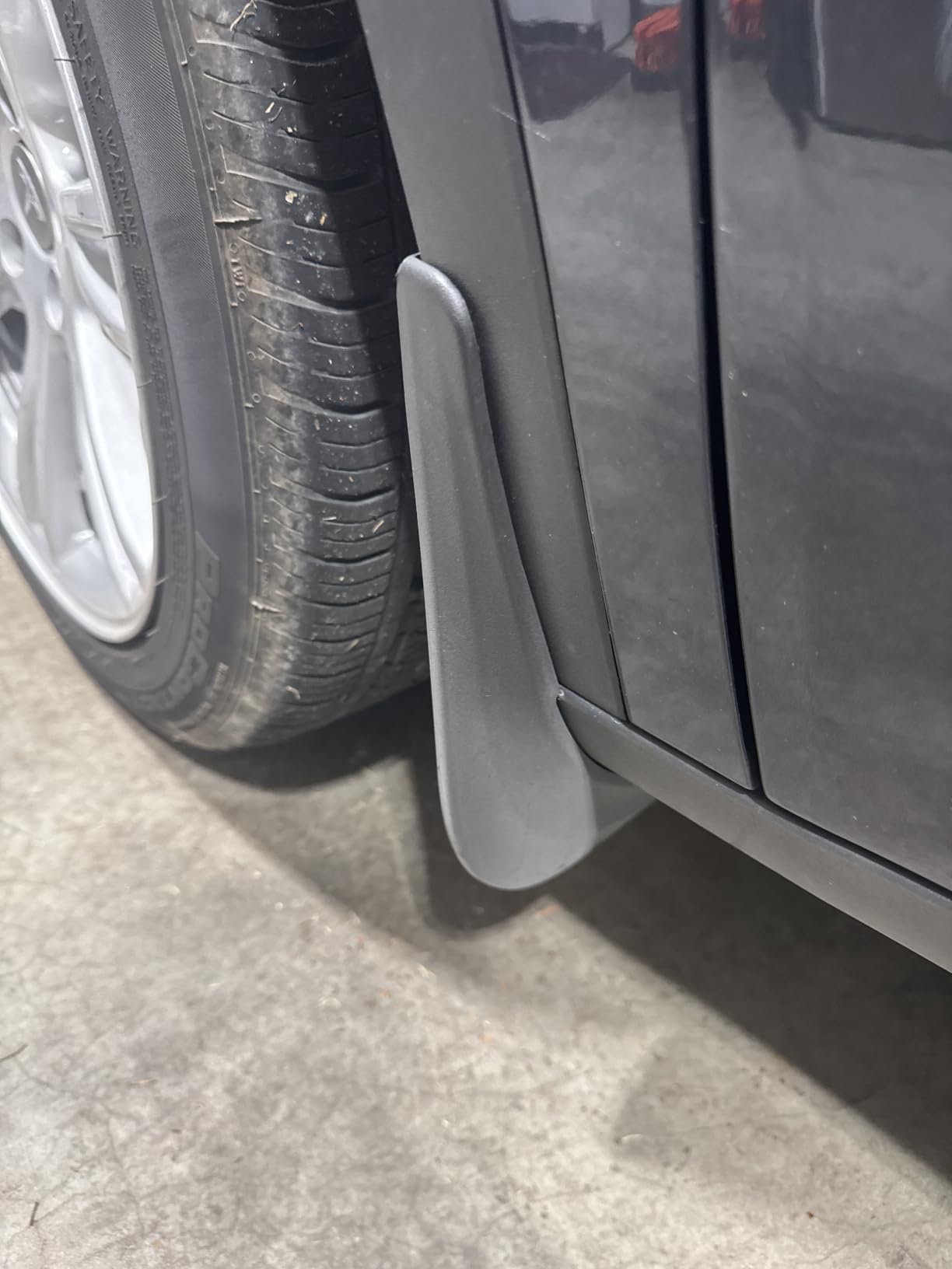 REEVAA Tesla Model Y Juniper 2025–2026 Mud Flaps Accessories, Set of 4 customer photo 1