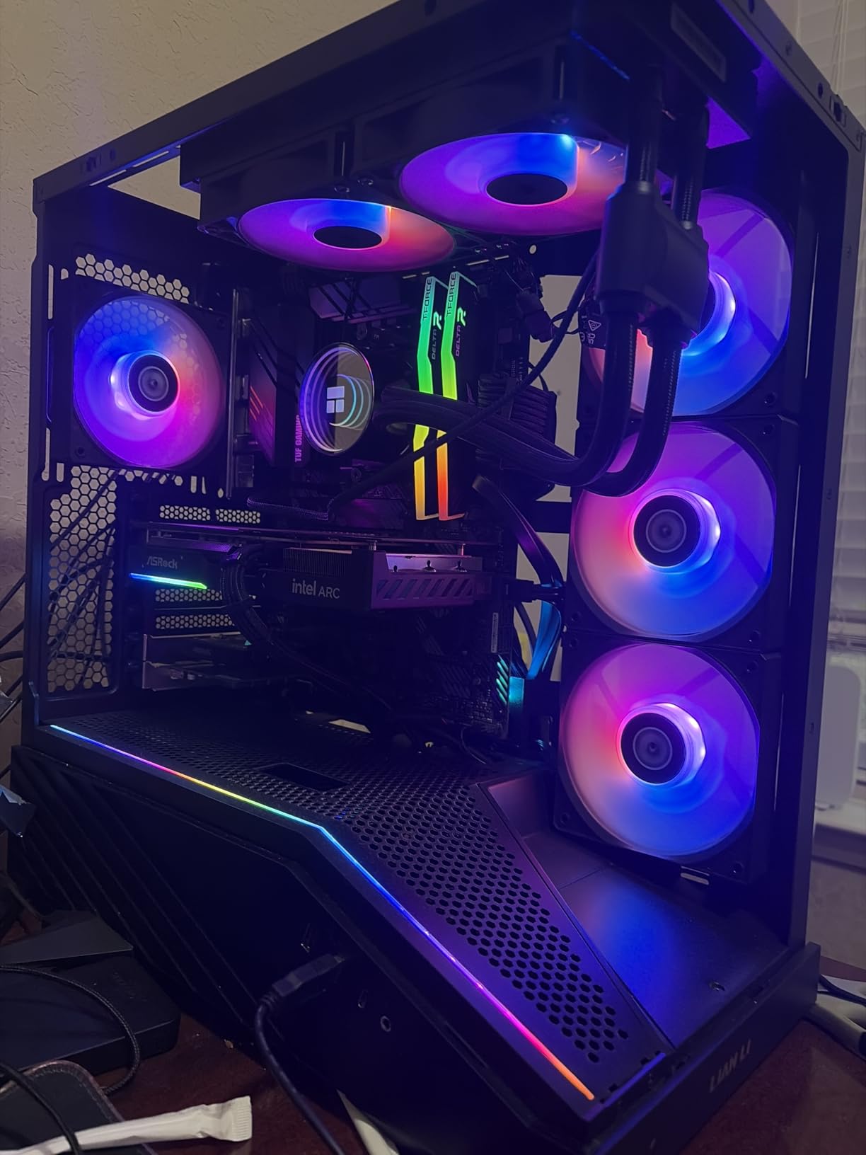 Lian Li V100-ATX Mid-Tower PC Case-Black-V100RX customer photo 2