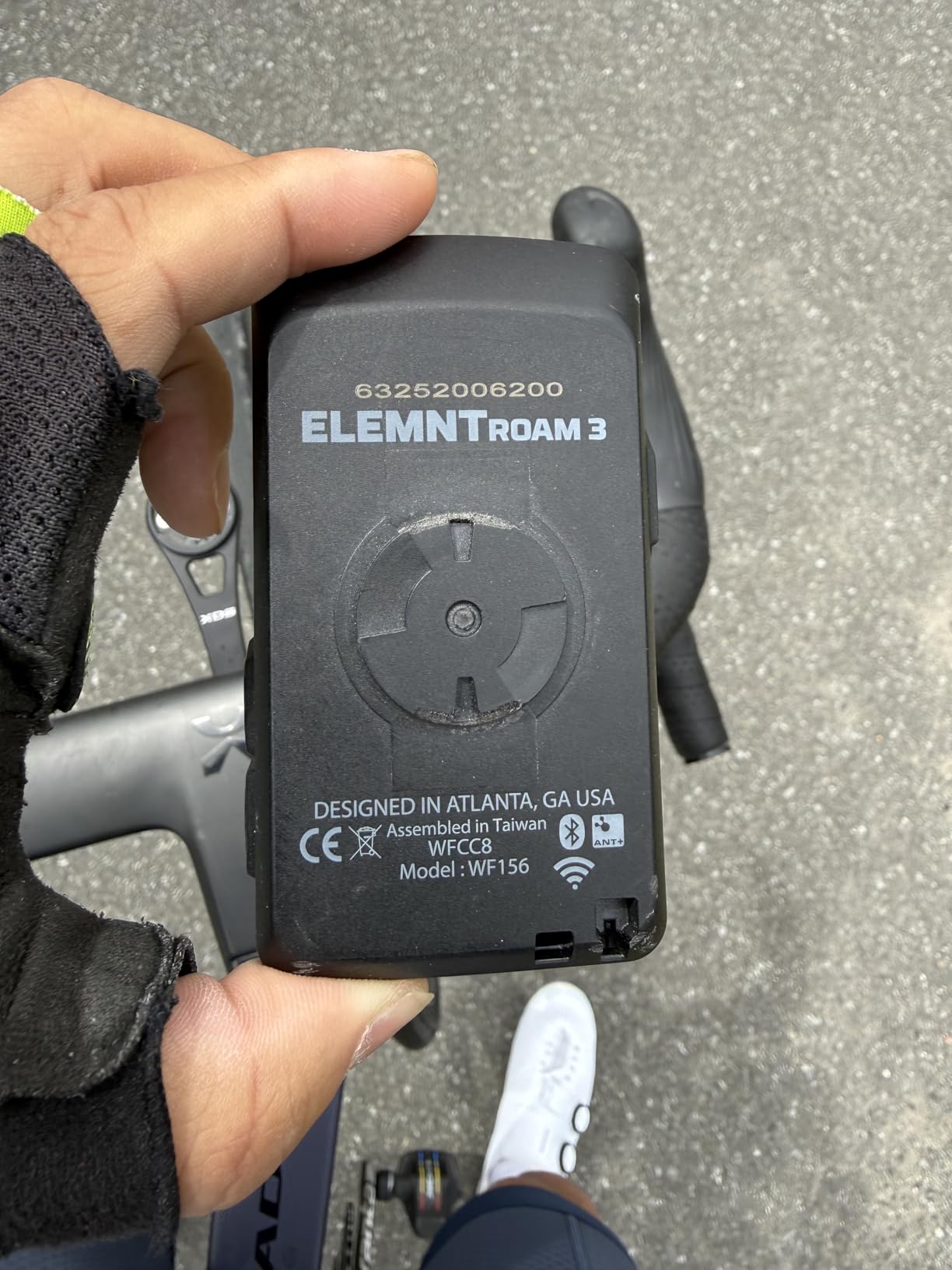 Wahoo ELEMNT ROAM V3 GPS Cycling/Bike Computer,Black customer photo 2