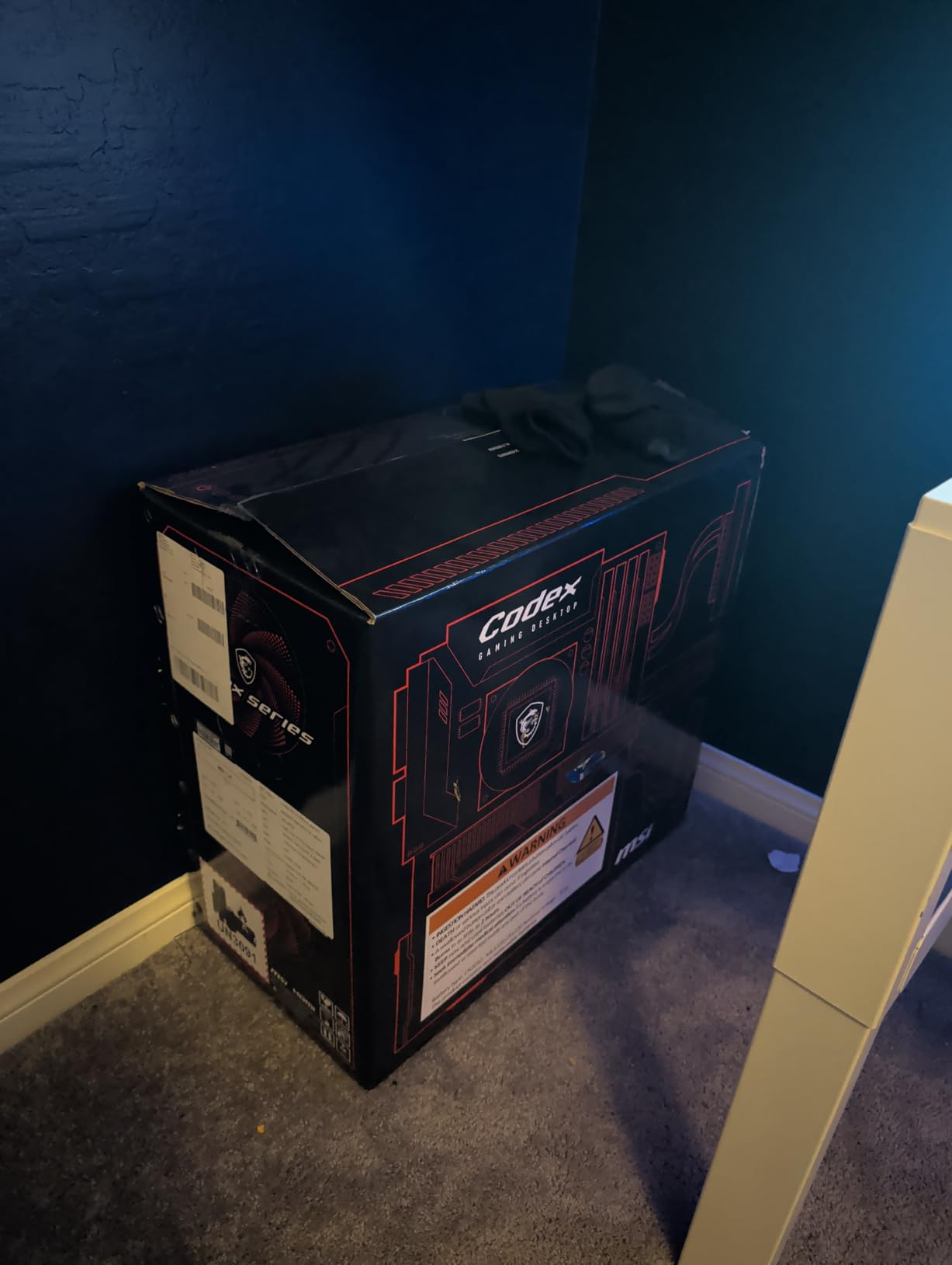 msi Codex R2 Gaming Desktop, Intel i5-14400F, RTX 5060, 16GB DDR5, 1TB SSD customer photo 2
