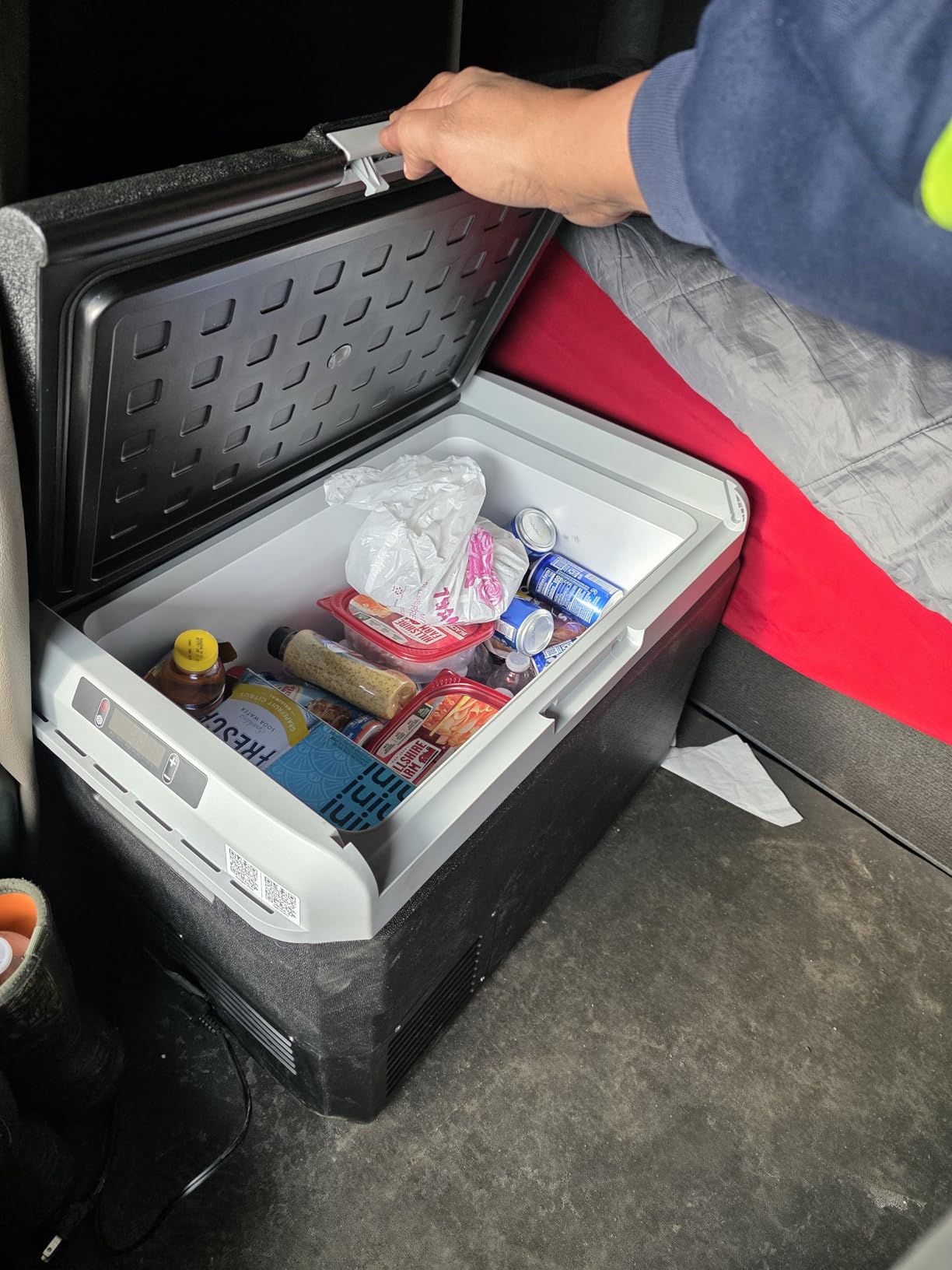 VEVOR 12 Volt Car Refrigerator, 52.8QT/50L Car Fridge, Portable Electric Cooler with -4℉~68℉ Adjustable Temperature, 12/24V DC and 100-240V AC Compressor Freezer for Outdoor, Camping, Travel, RV customer photo 2