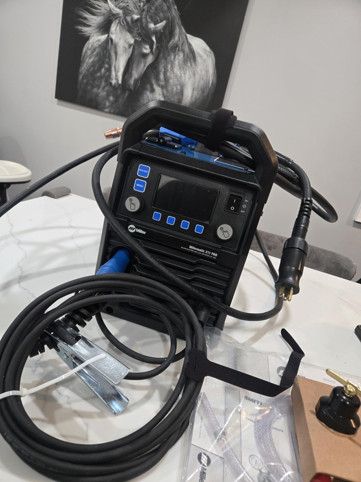 Millermatic 211 PRO MIG Welder Machine, Dual-Voltage, Auto-Set customer photo 2