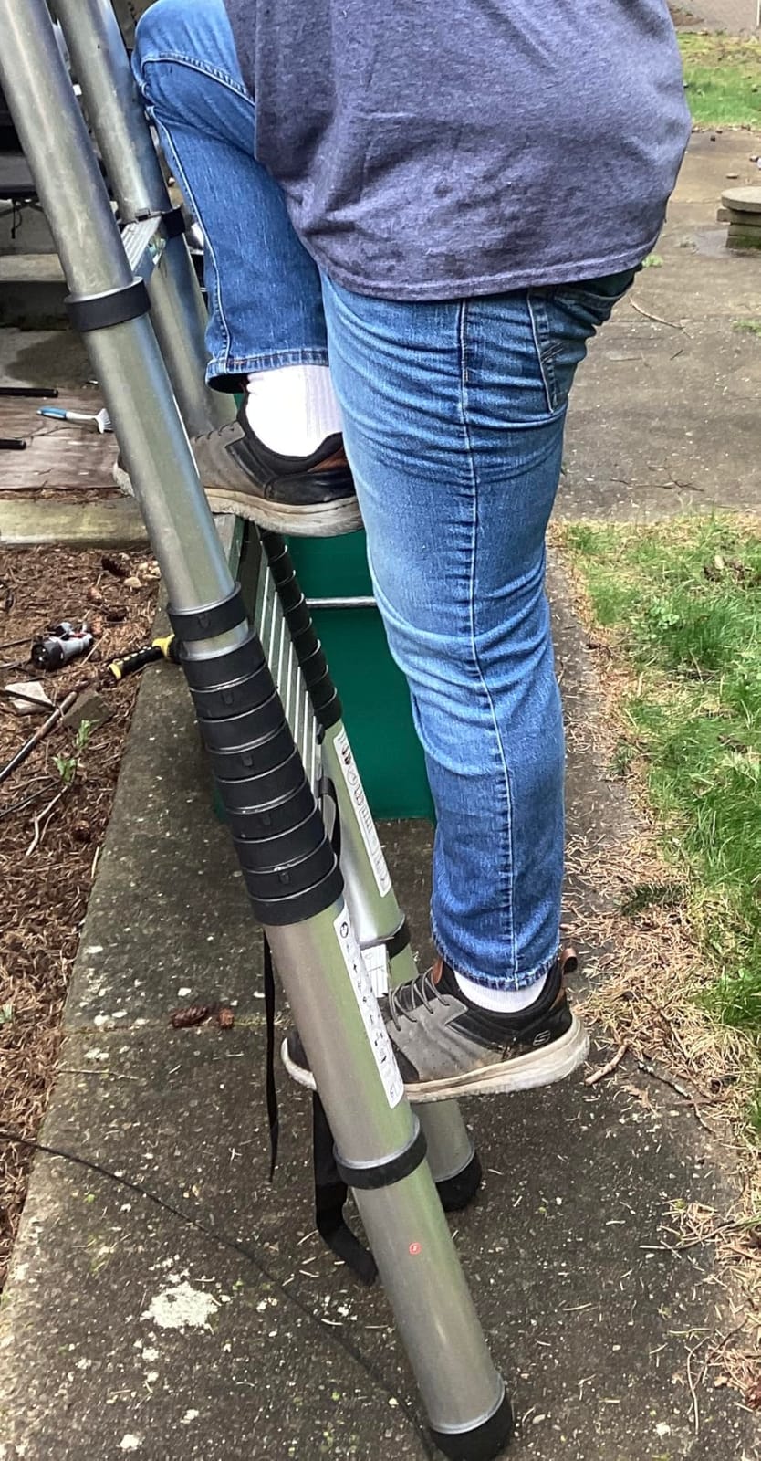 12.5FT Telescoping Ladder, 330lb Capacity Aluminum Heavy-Duty | Extension Ladder with Anti-Slip Steps for Secure Attic Access, Roof, and Home Renovation Projects customer photo 1