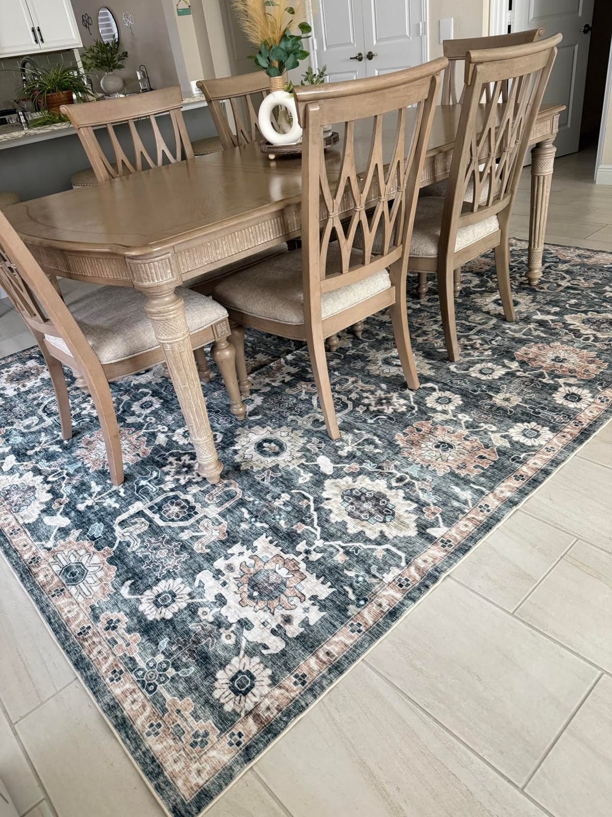 Amada Round 8x8 Washable Area Rug for Dining Room, Beige, Vintage Style customer photo 1