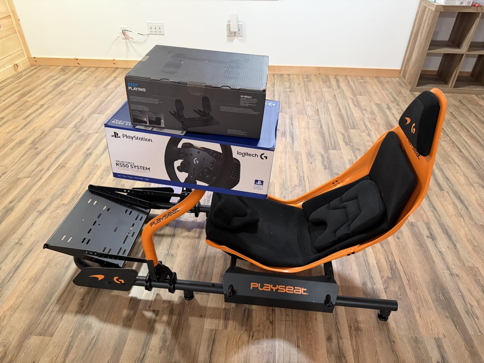 Logitech G RS Sim Racing Pedals (with 75 kg Load Cell Brake) customer photo 1