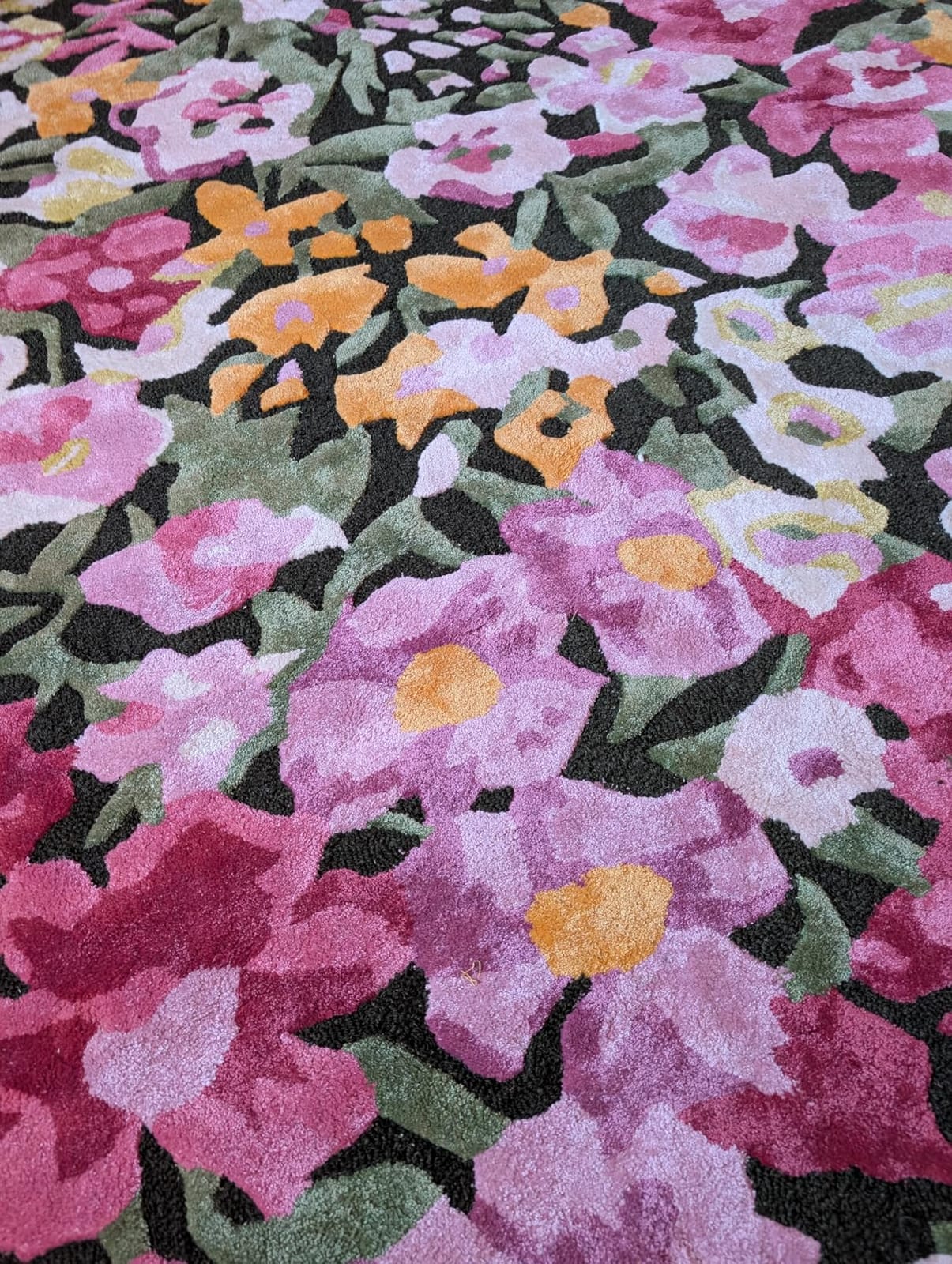 Handmade Floral Area Rug – Hand-Tufted Silk & Wool Carpet with Carved High-Low Texture, Durable Accent Rug for Living Room, Bedroom & Dining Room (Light Maize, 8' x 11') customer photo 1