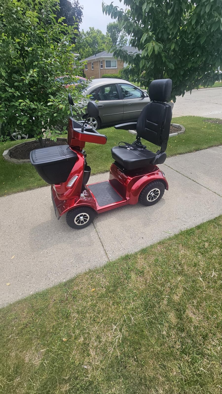 Ecomobi 32 Miles Heavy-Duty 1000W MobilityScooter for Seniors & Adults customer photo 1