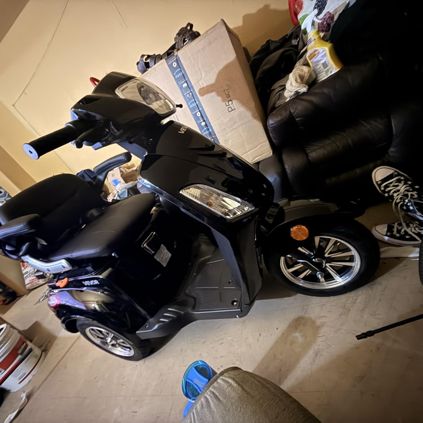 VEVOR Heavy Duty 3-Wheel Mobility Scooters for Seniors & Adults, 500lbs Capacity, 21.5 Miles 3-Speed Long Range, 1000W All Terrain Electric Recreational Scooter Wheelchair, 20° Max Climbing Capacity customer photo 2