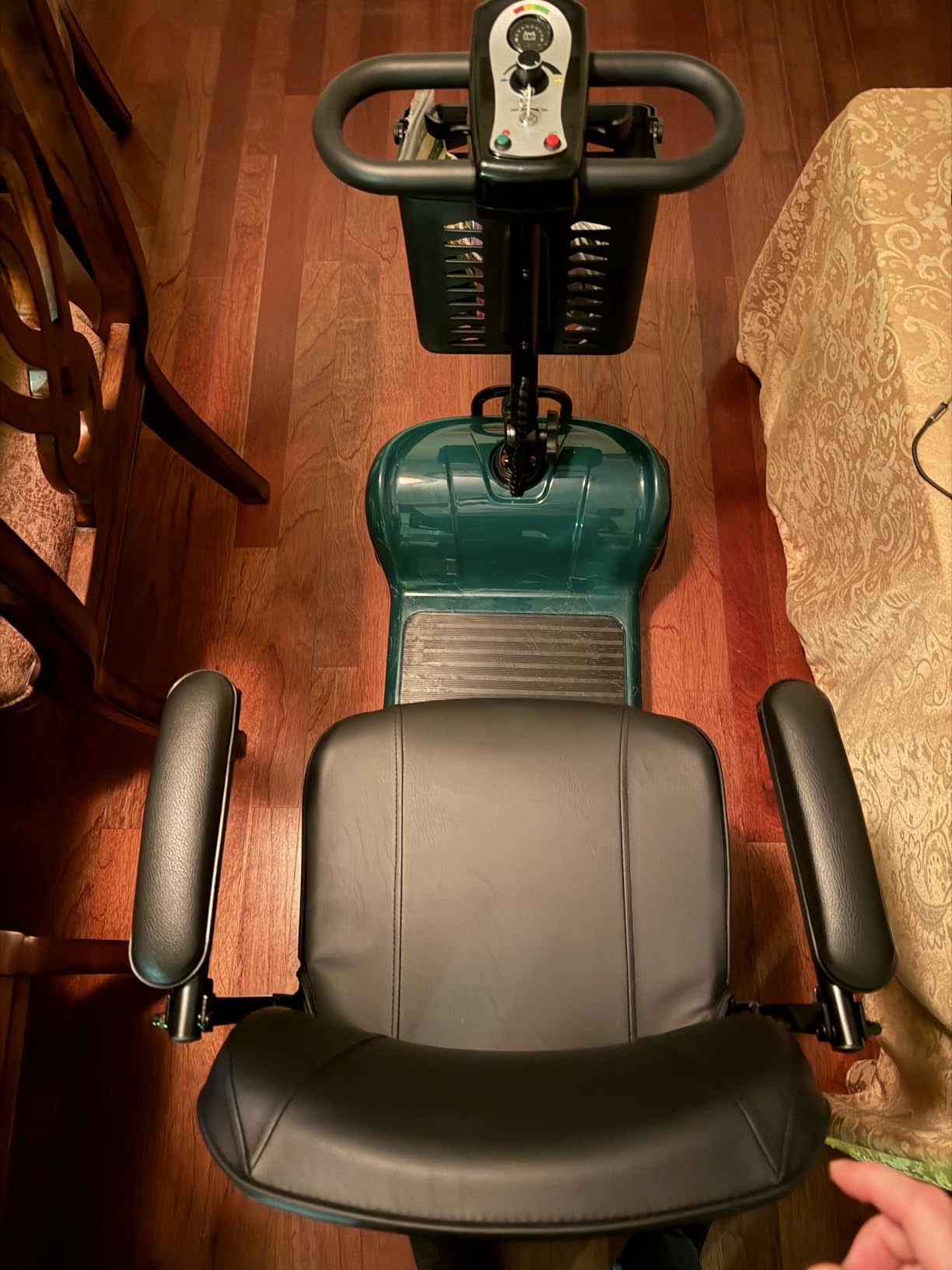 Mobility Scooter,Foldable,300 lbs Capacity,Travel & Daily Commute customer photo 1