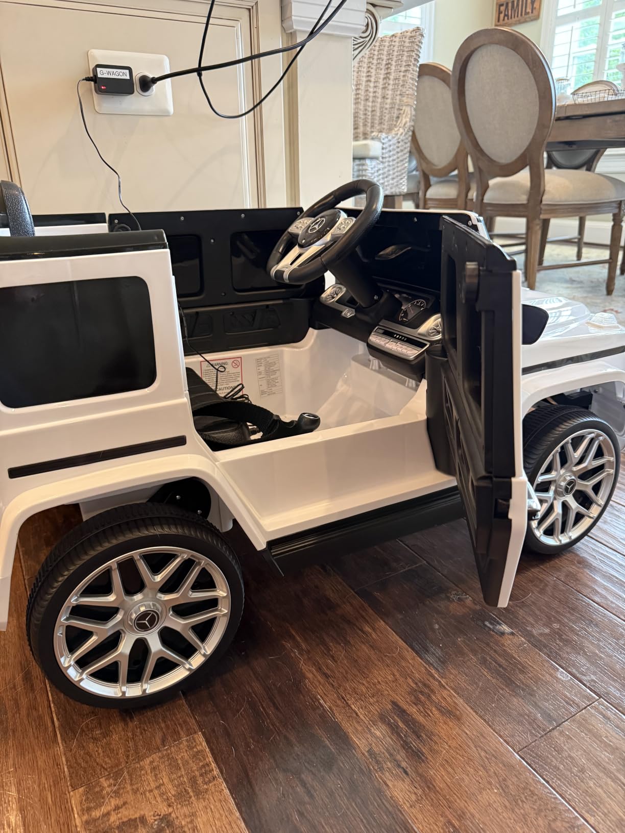 ELEMARA Licensed Mercedes-Benz AMG G63 Ride on Toys, Electric Car for Kids W/Parents Control, Electric Powered G Wagon Ride On Truck Toy, Low Battery Prompt, Bluetooth, Flickering Lights/LED Lights, White customer photo 1