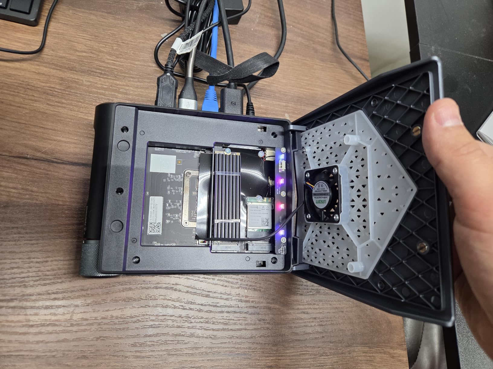 ACEMAGICIAN S3A Gaming Mini PC, Ryzen 7 H 255 (Up to 4.9GHz, 8C/16T), Radeon 780M Graphics, 16GB RAM, 512GB PCIe4.0 SSD, Mini Desktop Computer for Content Creation, Programming, Gaming & Home Office customer photo 2