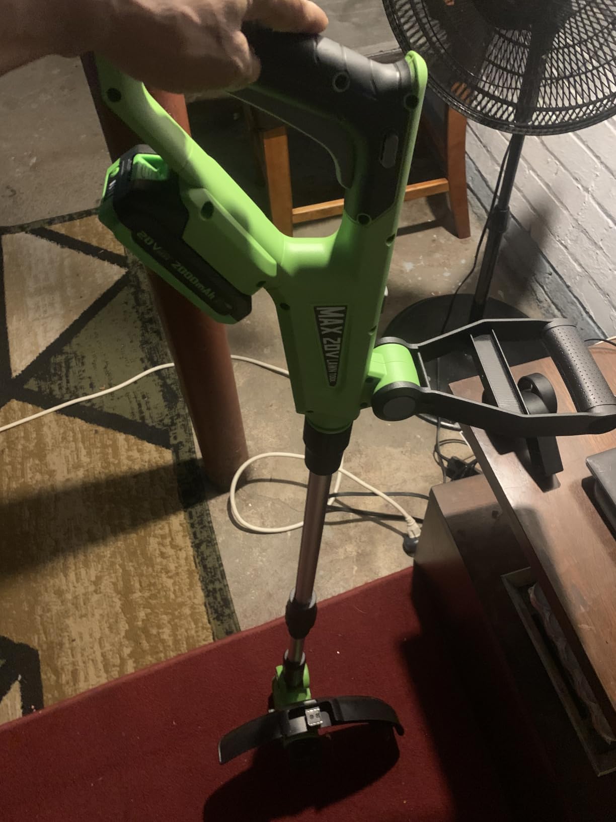 VARSK 12 Inch Cordless Weed Wacker with Automatic Line Feed, 2 in 1 String Trimmer and Edger, Includes 2 x 2.0Ah Batteries/1 x Charger/6 x Replacement Spools, Weed Eater for Lawn, Garden, etc. customer photo 2