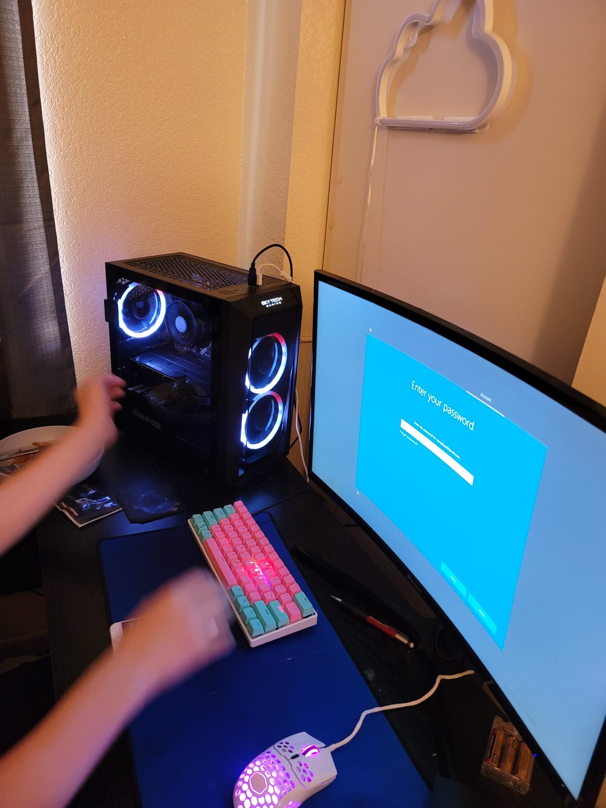Skytech Gaming Azure 3 Gaming PC, Ryzen 7 9850X3D, RX 9070 XT customer photo 1
