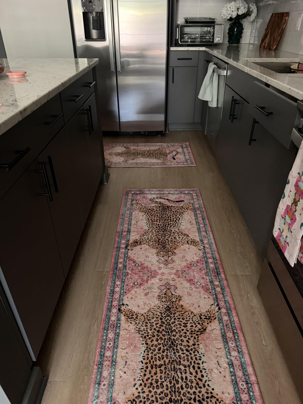 Bavni 5X7 Non Slip Area Rug for Living Room, Washable Animal Giraffe Print customer photo 1