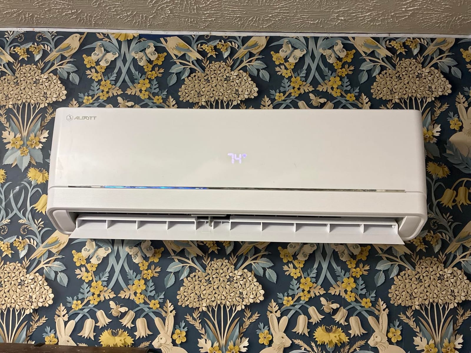 Albott Easy DIY Series 12,000 BTU 220V Mini Split AC & Heat Pump, 18 SEER2 customer photo 2