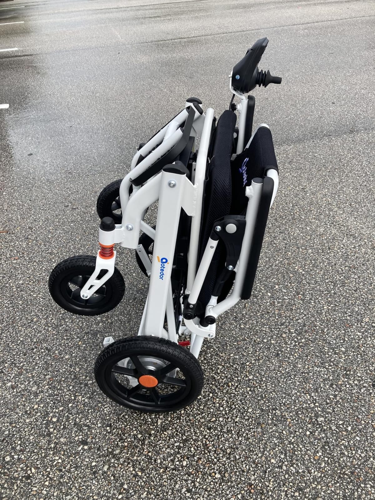 Aotedor Electric Wheelchair for Adults,39 lbs Lightweight Foldable Power Wheelchair, Airline Approved,11 Miles Travel Range, 400W Brushless Motor, Portable Mobility Chair for Seniors customer photo 2