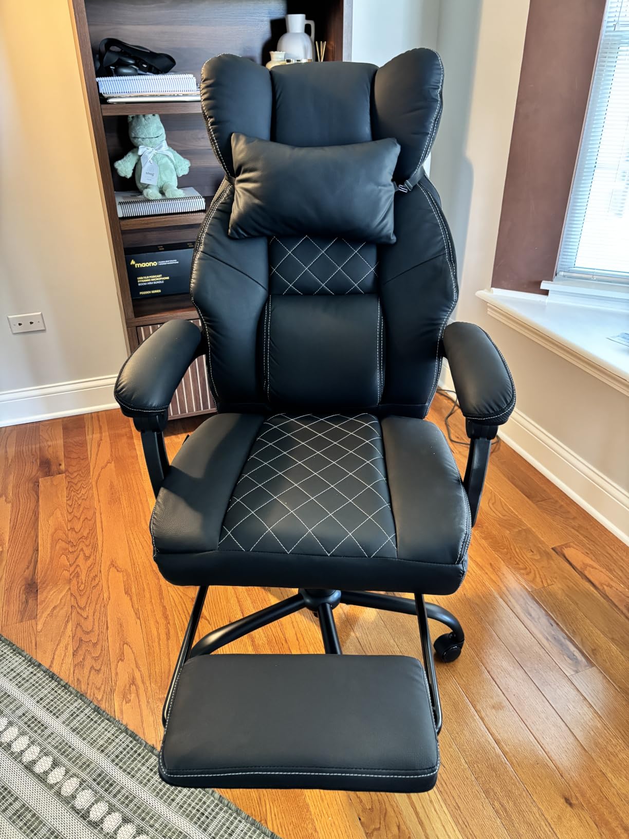 GTPLAYER Big&Tall Ergonomic Gaming Chair, Wide Spring Seat, Linkage Armrest,Earth BLK customer photo 1