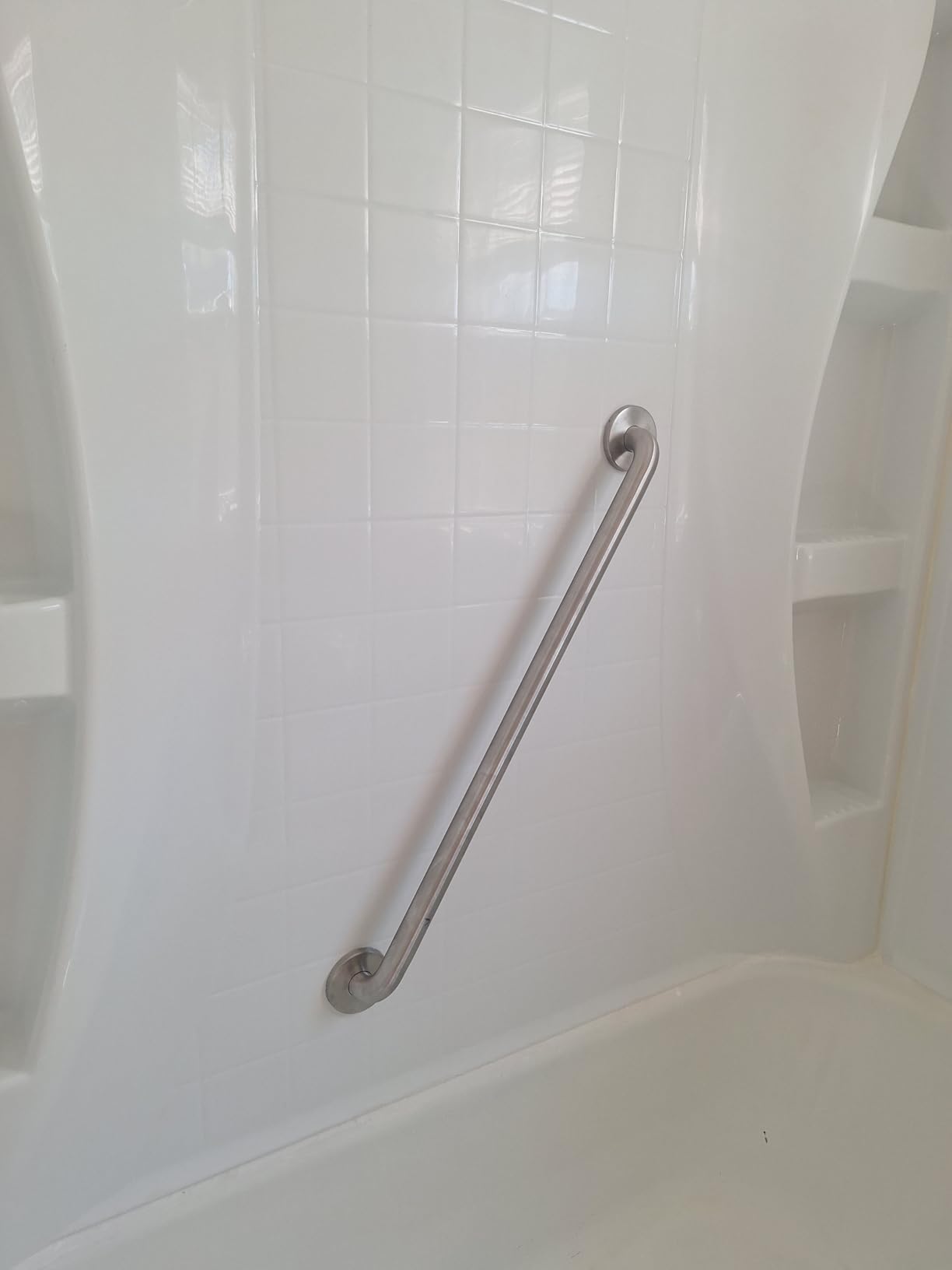Moen 8730 Bathroom Safety 30-Inch Stainless Steel Bathroom Grab Bar with Concealed Screws, Stainless customer photo 2