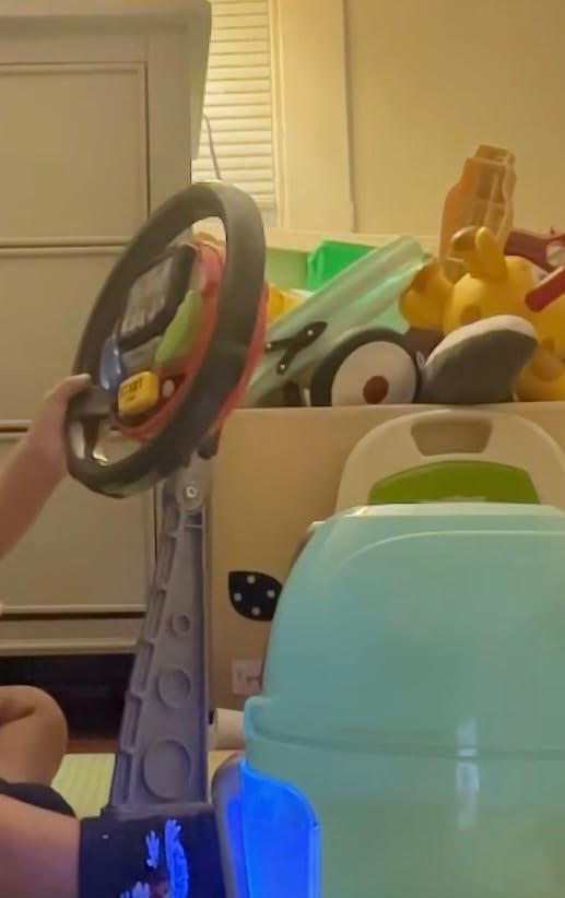 Casdon GPS Steering Wheel. Interactive Driving Toy for Kids 18+ Months. Features Spoken Commands & Realistic Sounds. Boosts Motor Skills customer photo 1