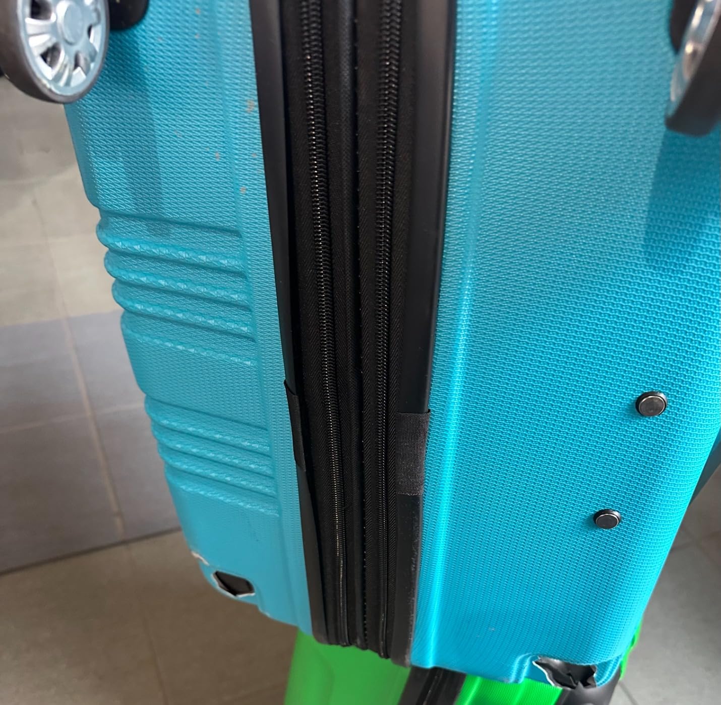 Rockland London Hardside Spinner Wheel Luggage, Turquoise, 3-Piece Set (20/24/28) customer photo 2