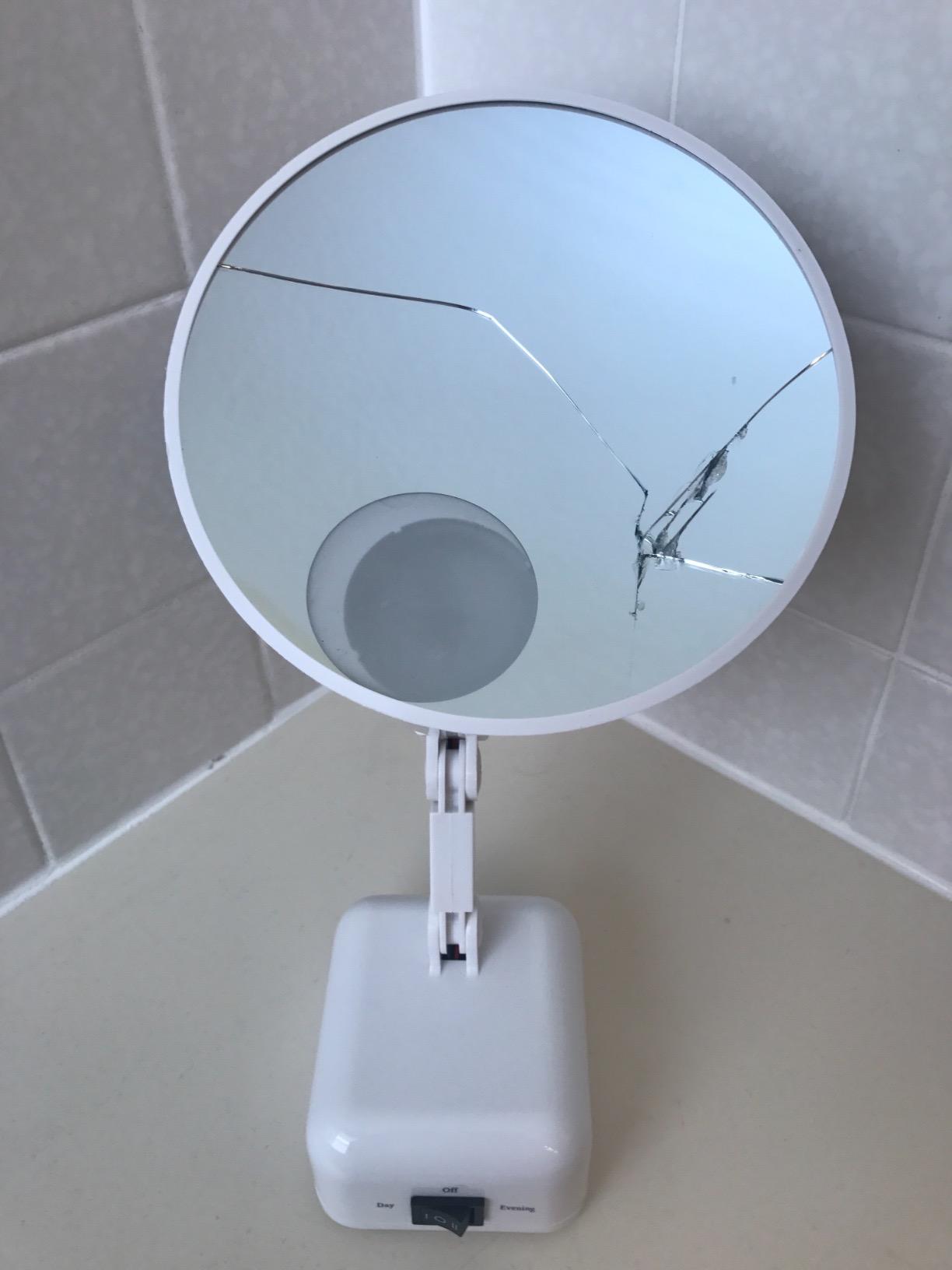 Floxite FL-615-2 15X Magnifying Mirror with Light customer photo 2