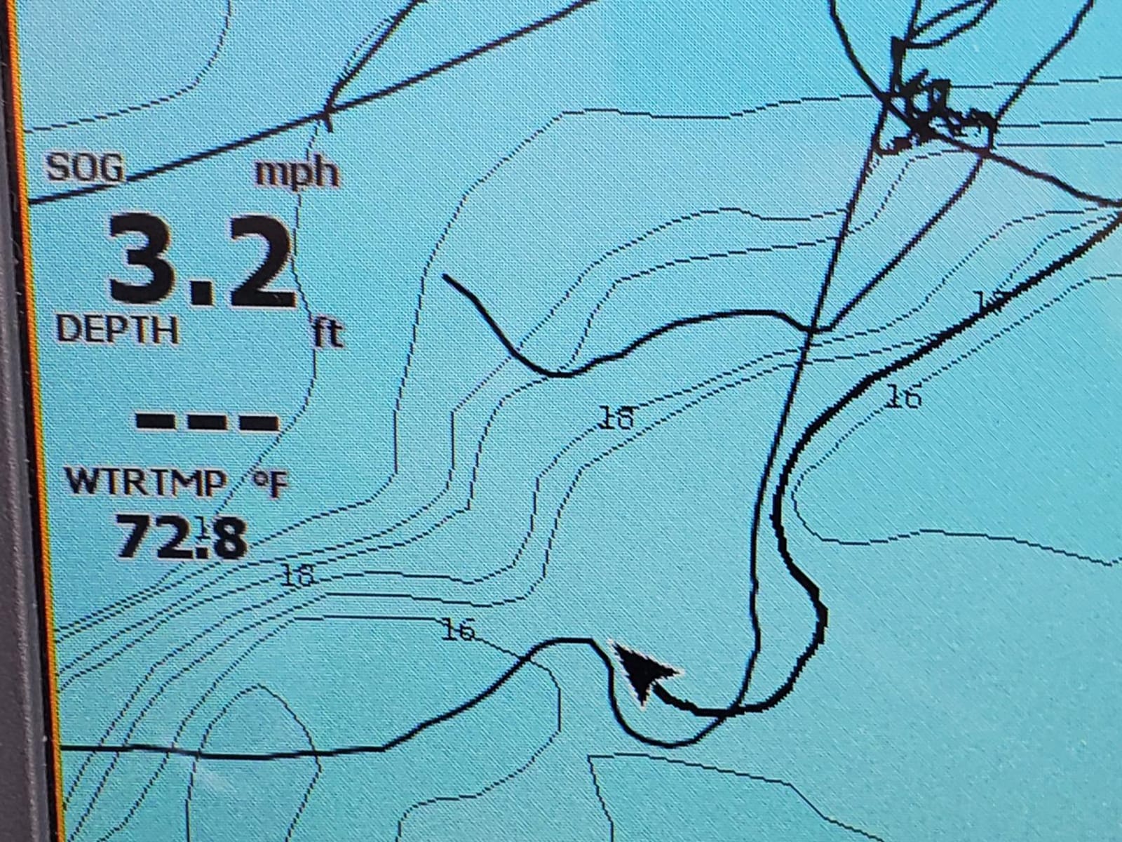 Lowrance HOOK2-7 7-inch Fish Finder with TripleShot Transducer and US / Canada Navionics+ Map Card customer photo 2