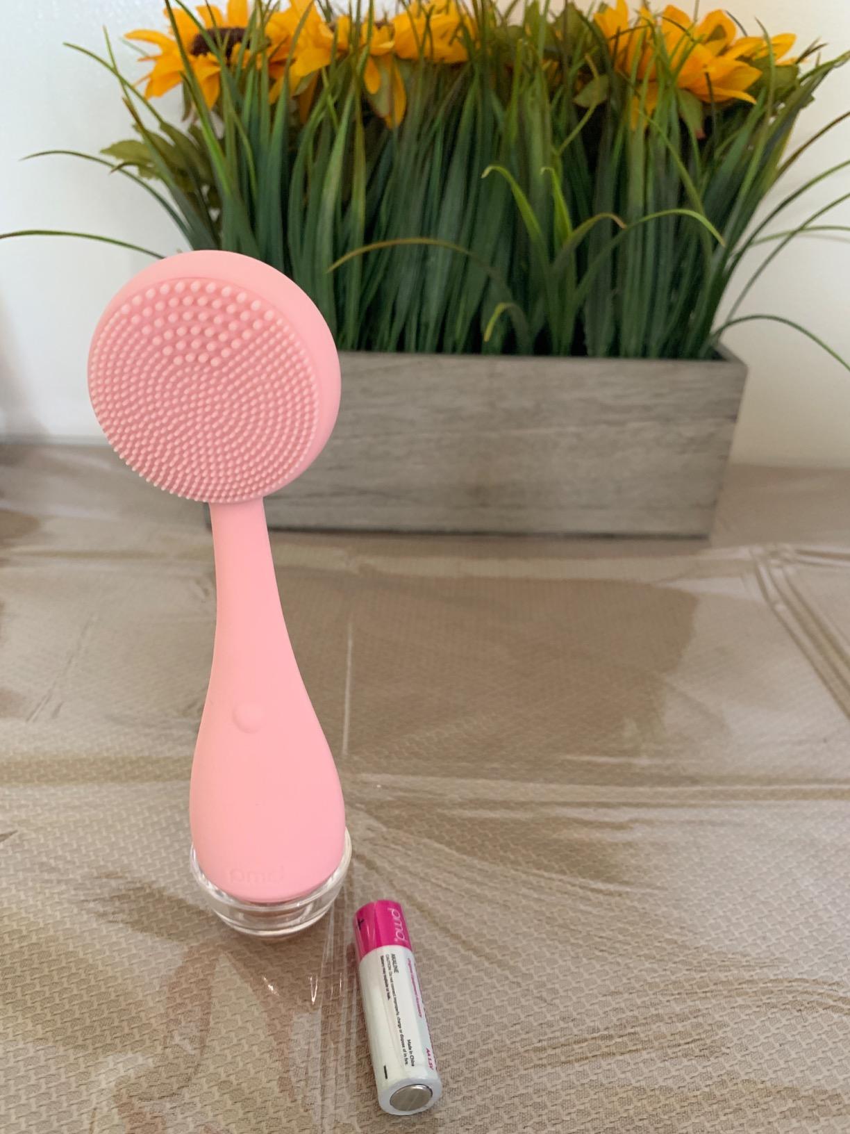 PMD Beauty Clean Facial Cleansing Brush – Waterproof Silicone Face Cleanser with Sonic Technology customer photo 2
