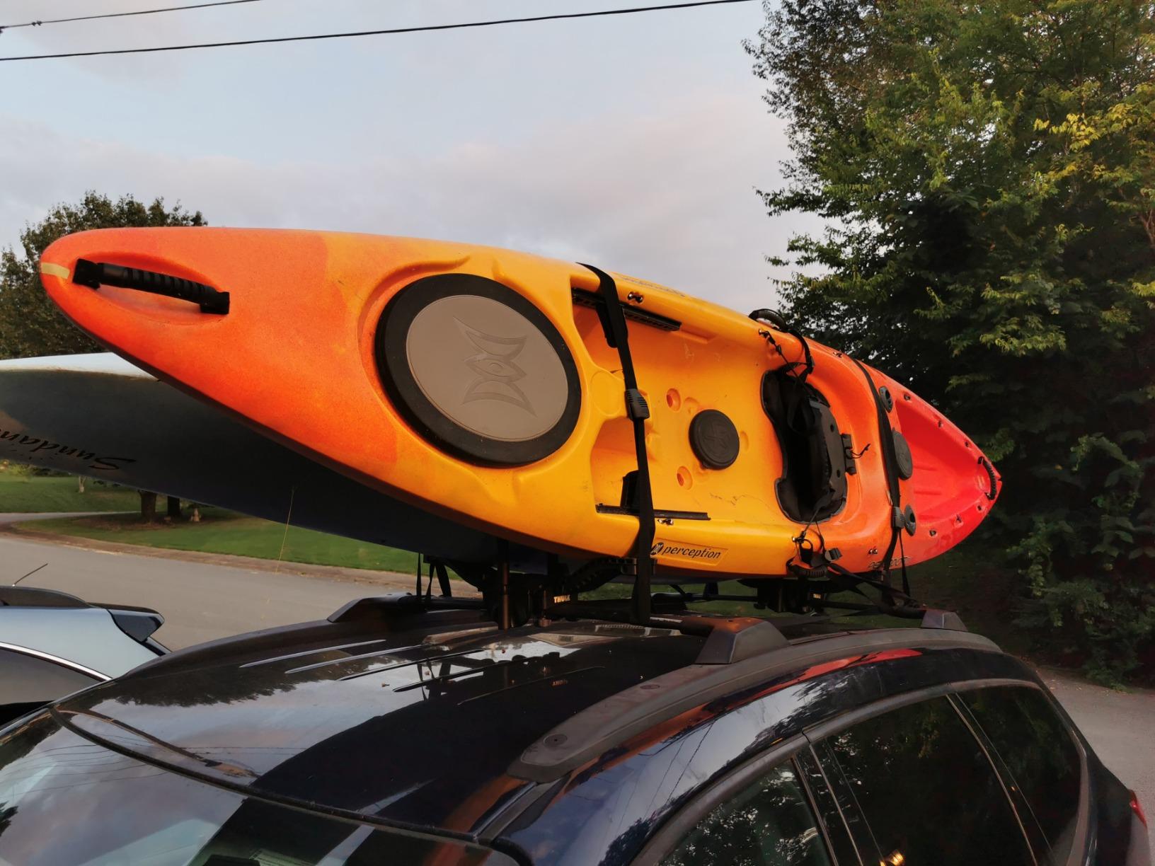 Thule Compass Kayak and SUP Roof Rack, J-Style Carrier, 130lb Weight Limit customer photo 2