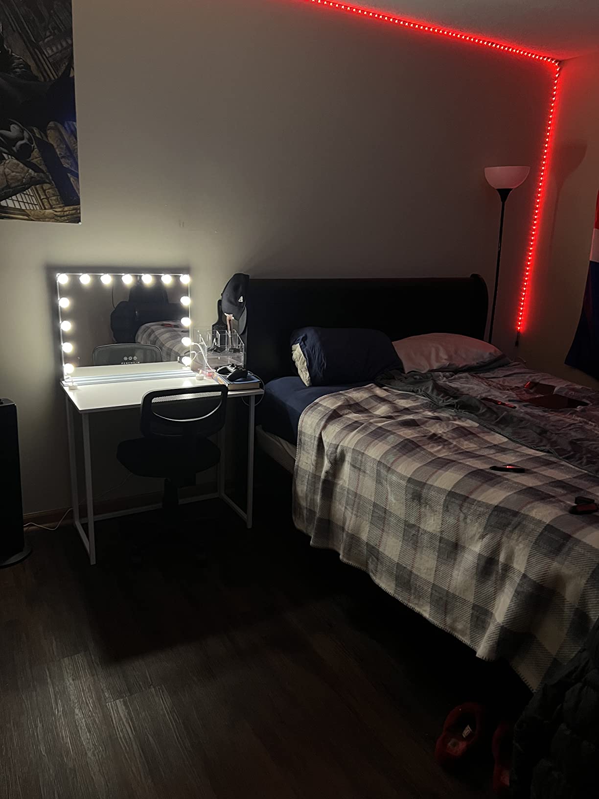 FENCHILIN Vanity Mirror with Lights, Hollywood Makeup Mirror customer photo 1