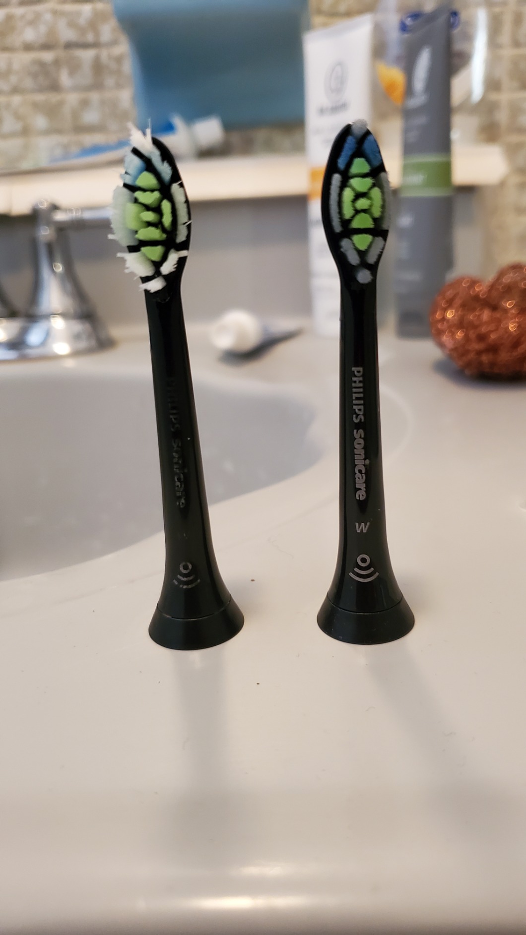 Philips Sonicare ProtectiveClean 6500 Rechargeable Electric Toothbrush customer photo 1