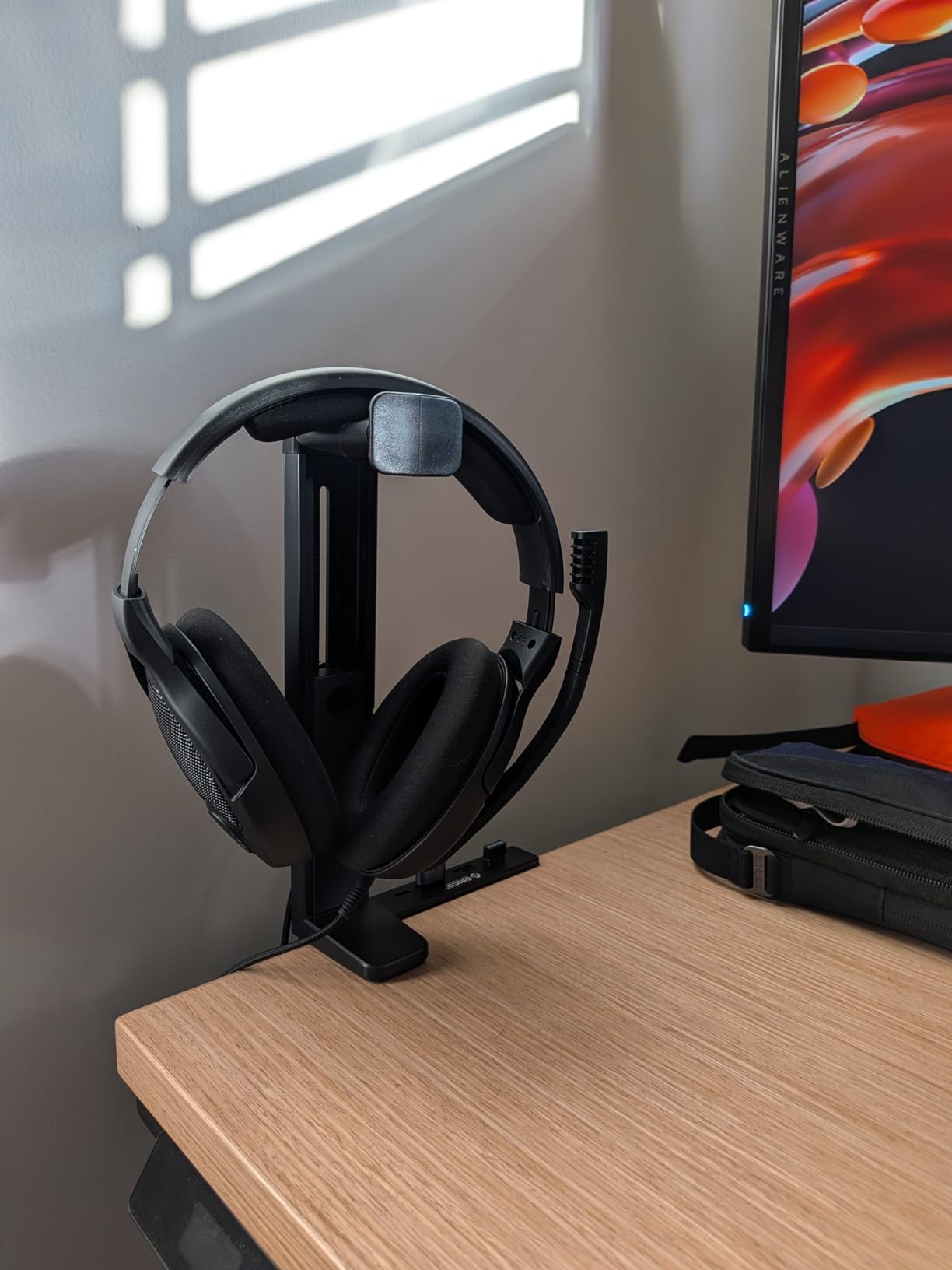 NEETTO HS906 Headphone Stand & Hanger 2 in 1, Above & Under Desk customer photo 2