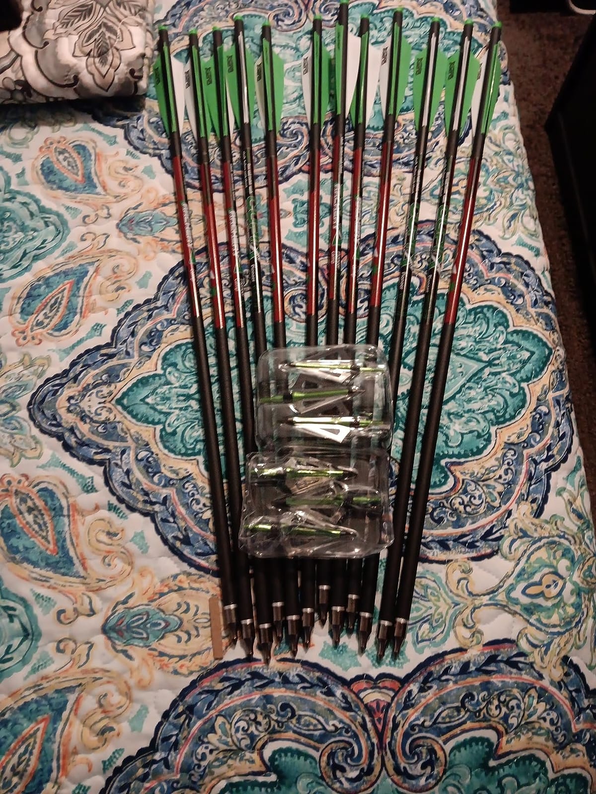 LWANO Crossbow Bolts 20 22 Inch Carbon Archery Arrows 12 Pack and 6 Pack Hunting Broadheads kit customer photo 2