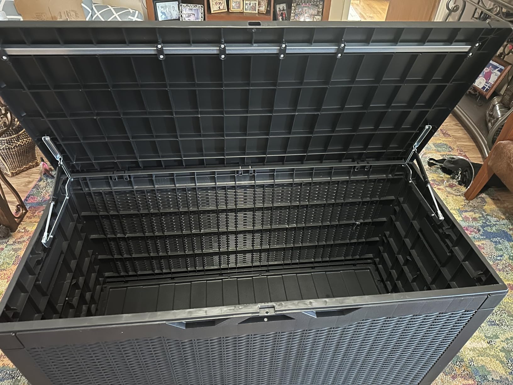 Devoko 100 Gallon Waterproof Deck Box, Resin Large Outdoor Storage Box customer photo 1