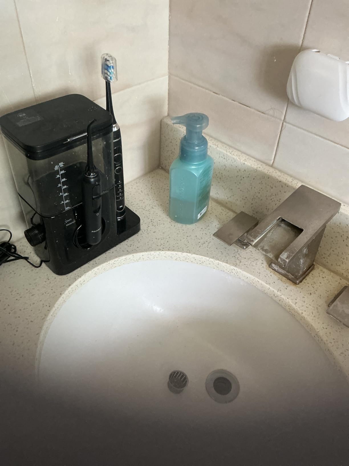 AquaSonic Home Dental Center PRO – Brushing & Flossing Made Easy – Brush & Floss – Power Toothbrush & Water Flosser – Whiter Teeth & Healthier Gums – Black Series Pro+Oral Irrigator customer photo 2