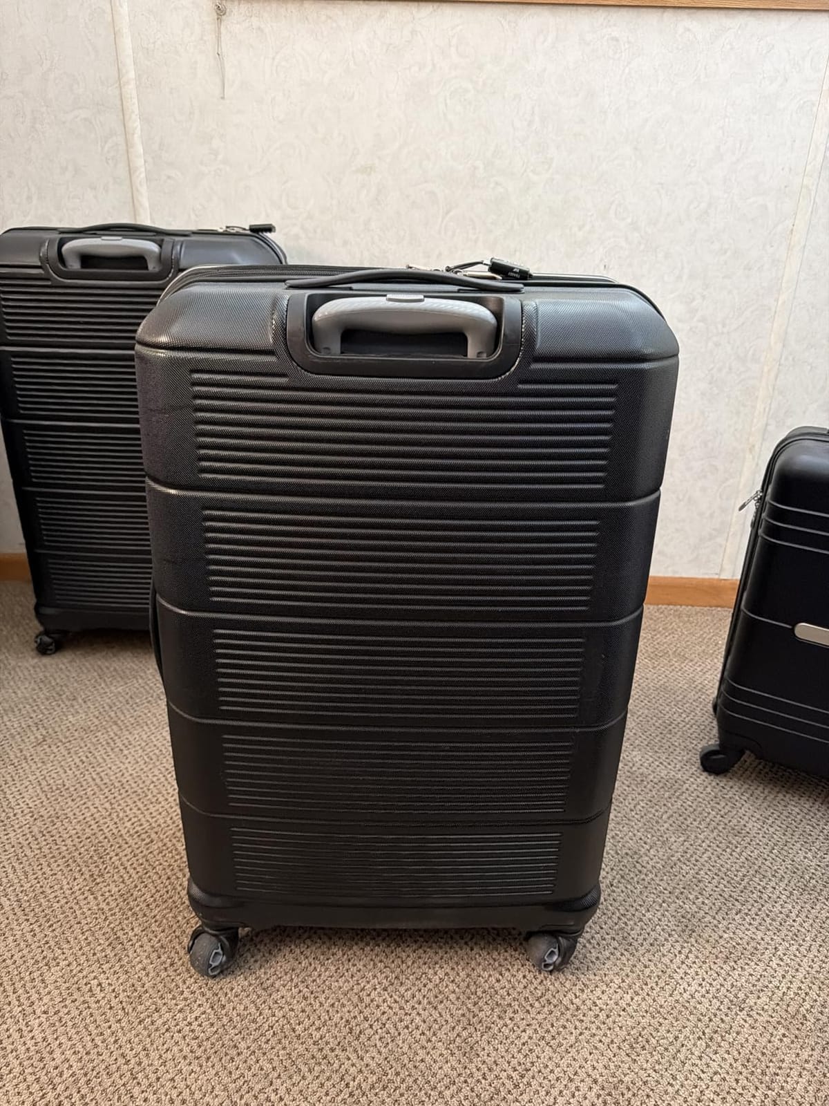 American Tourister Stratum 2.0 Expandable Hardside Luggage with Spinner Wheels, Slate Blue, Carry-on customer photo 1