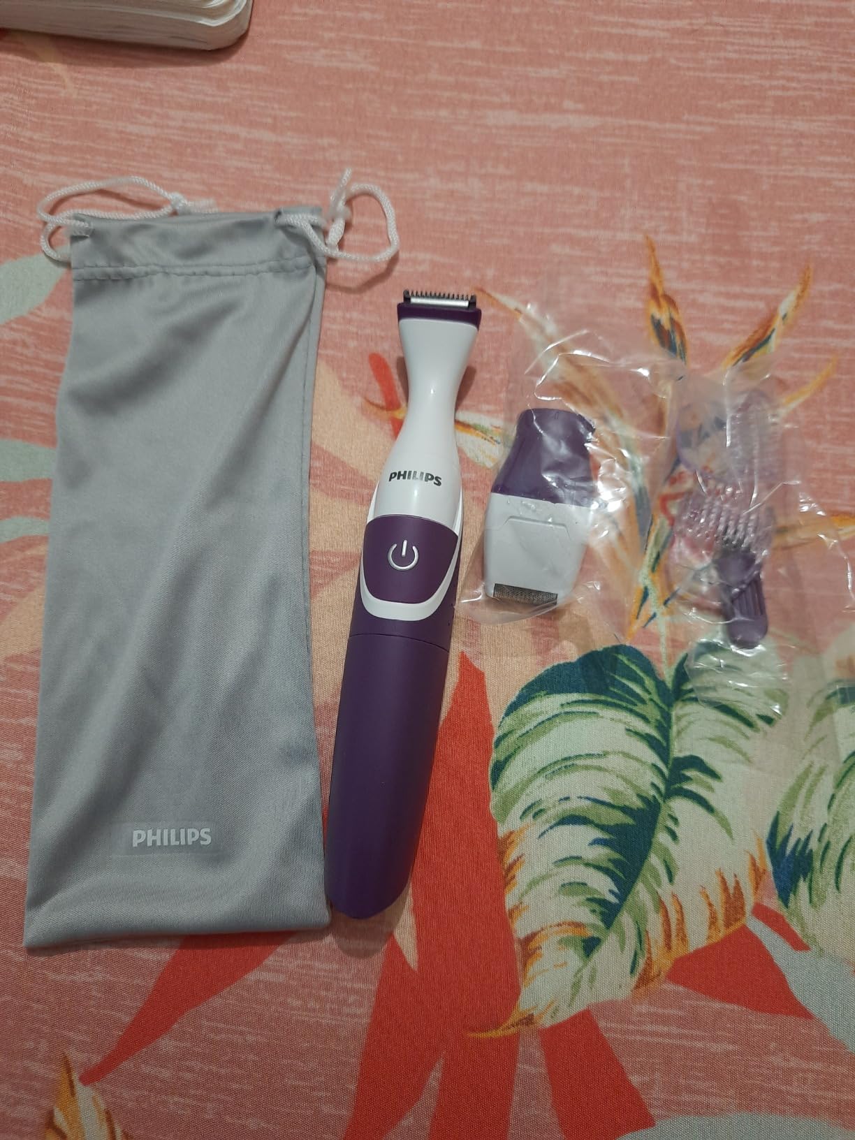 Philips Beauty Women's Bikini Trimmer and Precision Trimmer Special Edition Bundle, BRT387/90,Pink and White customer photo 2
