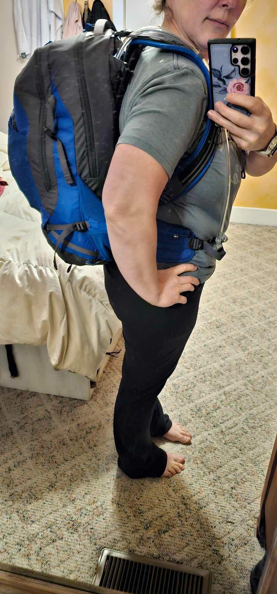 Osprey Escapist 20L Biking Backpack, Black, Small/Medium customer photo 2