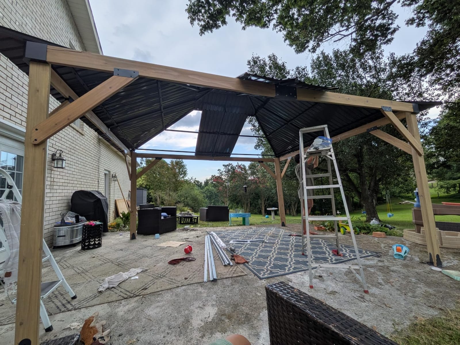 GARTOO 10x12FT Polycarbonate Hardtop Gazebo with Double Roof customer photo 1