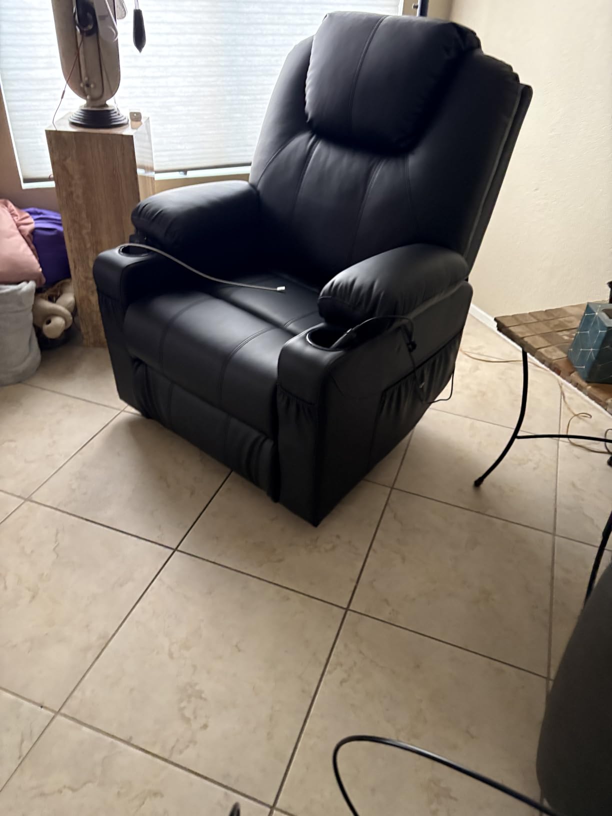 MCombo Power Lift Recliner Chair for Elderly, Lift Chair with Heat and Massage, FSC Certified, USB Ports, Cup Holders, Faux Leather 7040 (Black, Medium) customer photo 1