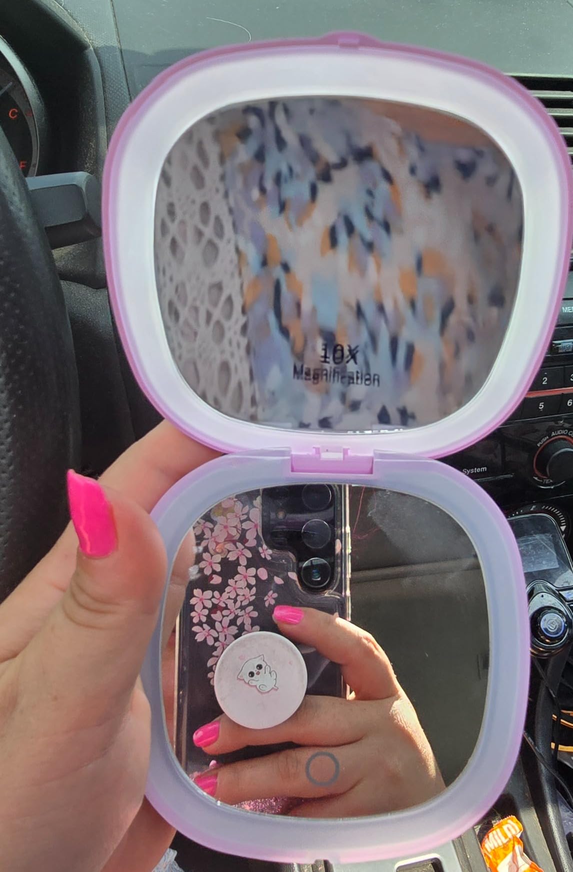 WOBSION 1x/10x Rechargeable Lighted Travel Makeup Mirror customer photo 1