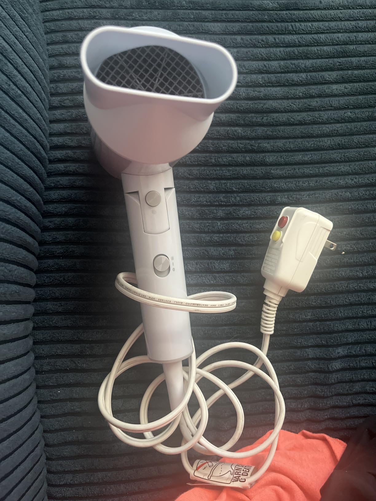 1600W Small Foldable Travel Hair Dryer, White customer photo 1