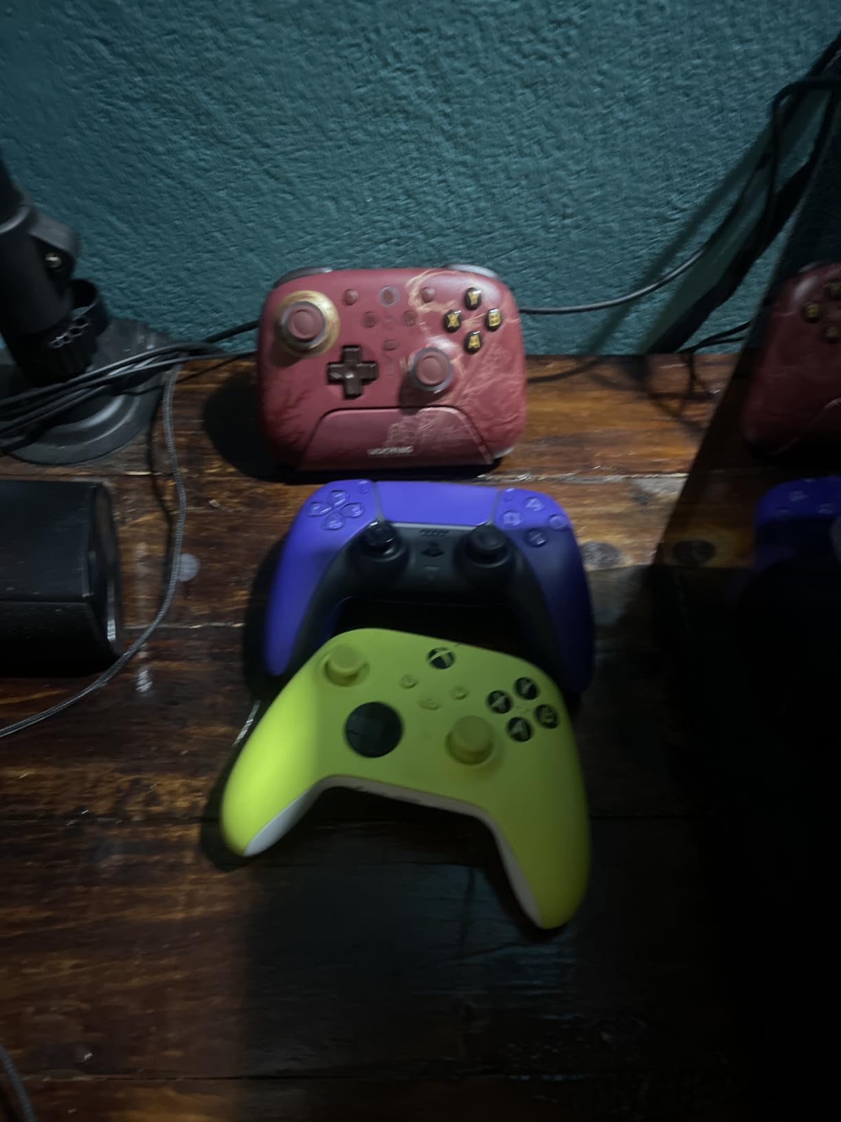 8Bitdo Ultimate 2 Wireless Controller for PC, Apple, Steam &Android, Purple customer photo 2
