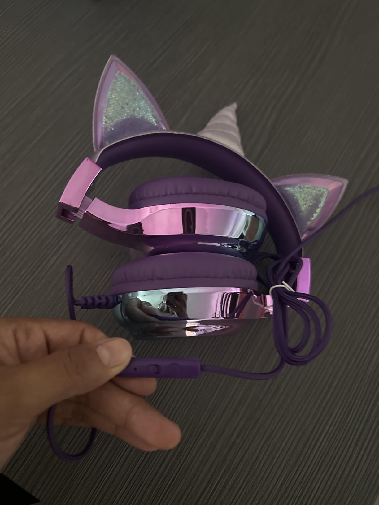 QearFun Kids Cat Ear Headphones with Cord with Mic, 85/94dB Volume Limit customer photo 1