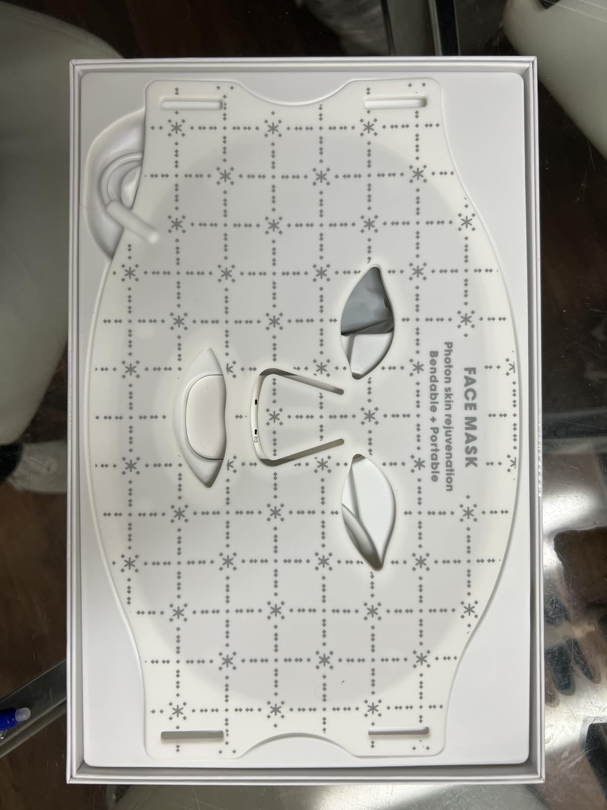 FDA-Cleared LED Light Therapy Mask, 7-Color Red Light Therapy for Face Anti-Aging, Wrinkle Reduction & Acne, Rechargeable Soft Silicone Home Skincare Device customer photo 2