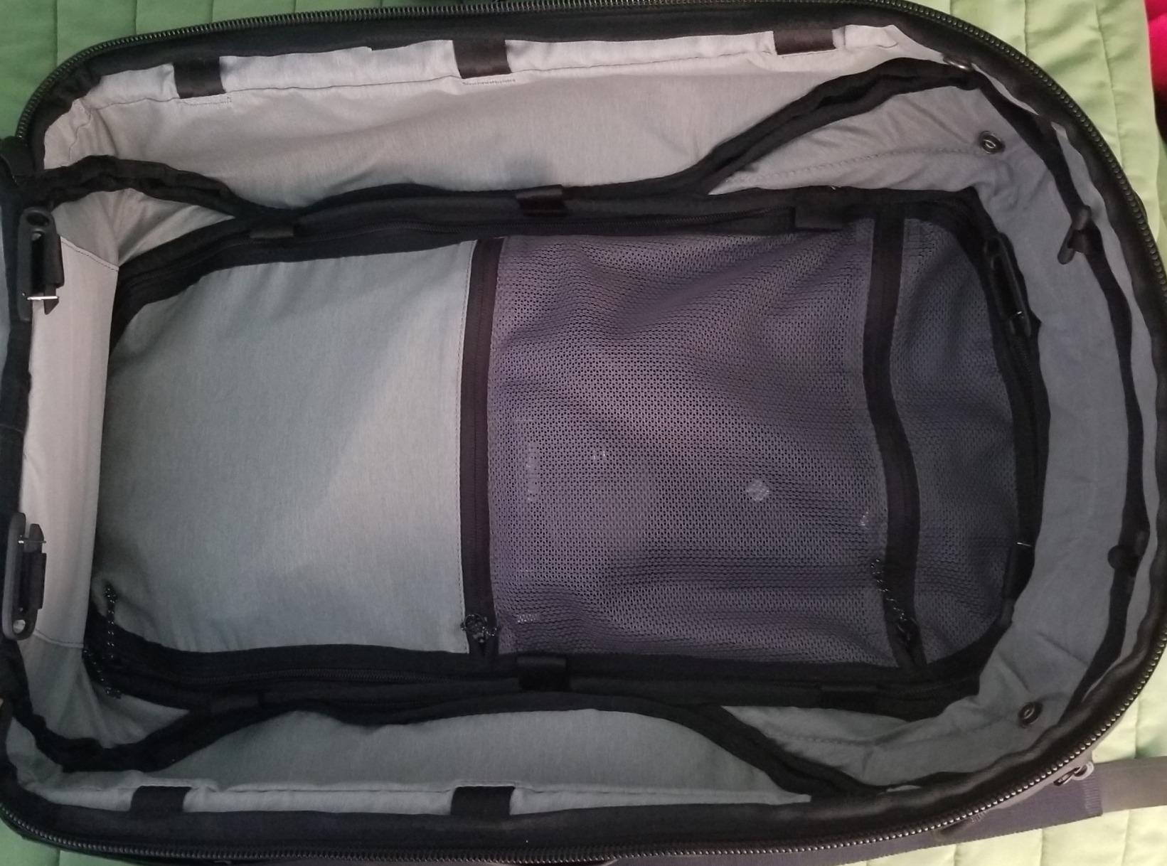 Peak Design Travel Backpack 30L, Coyote, Expandable 27-33L Design, Rear and Top Access, Weatherproof Shell, Laptop Sleeve, Ideal for Travel or Everyday Carry, Versatile Backpack for Men and Women customer photo 1
