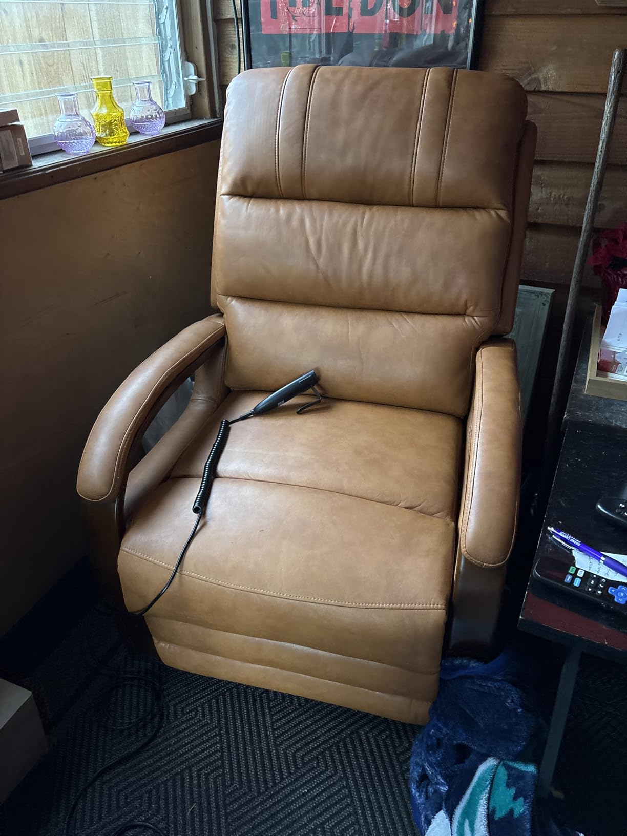 Trustyue Dual Motor Power Lift Recliner Chair, Lift Chair with Massage and Heat for Elderly, 180° Lay Flat Recliner, Standing Assistance,Infinite Position Reclining, Living Room Chair Beige customer photo 2