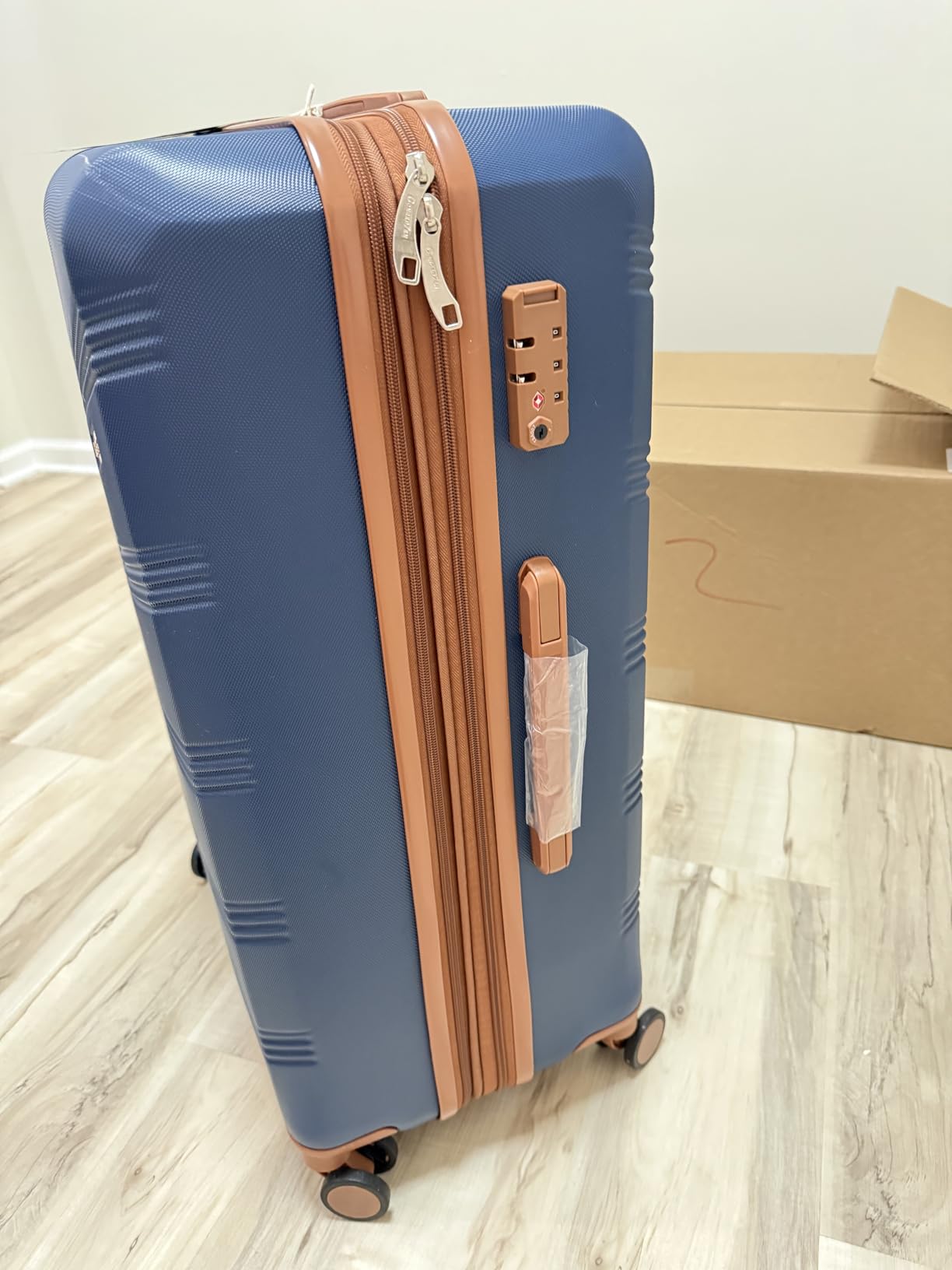 CONCEPTEN Expandable Luggage Sets 5 Piece Suitcases with Spinner Wheels customer photo 2