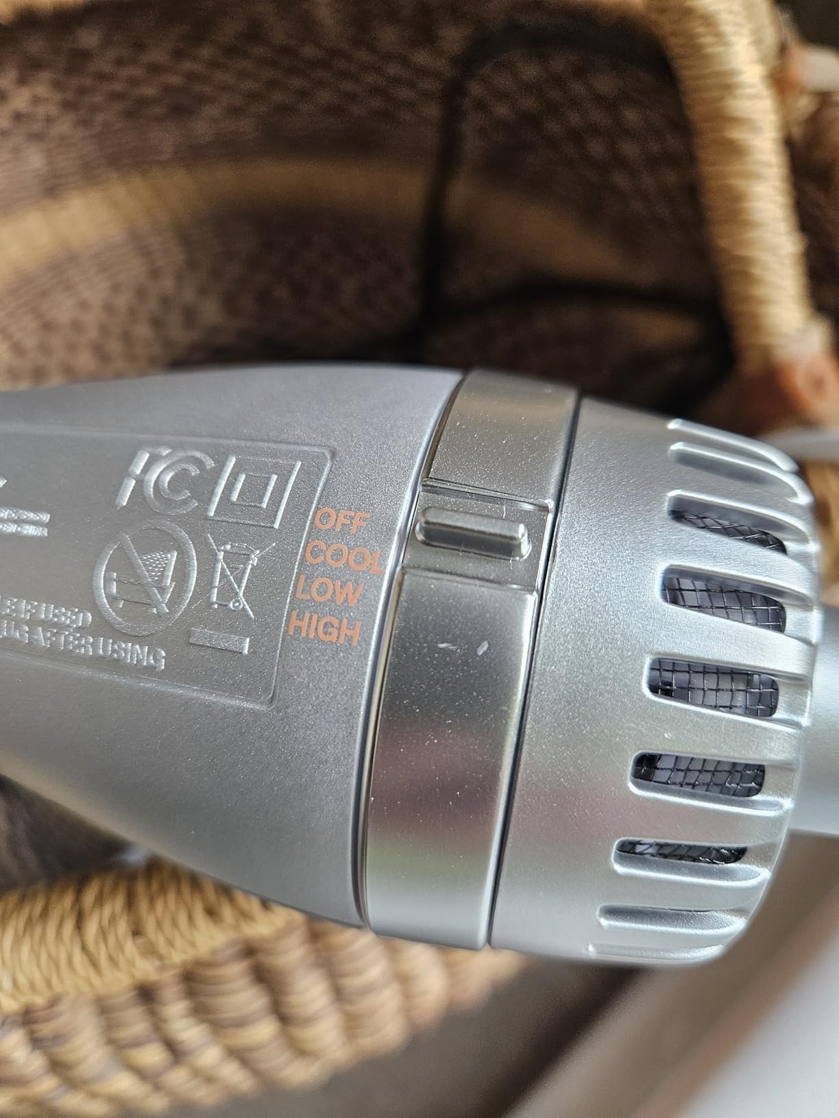 SHEGLAM Hair Mini Blow Dryer Brush, Travel Dual Voltage 120V-240V Hot Air Brush Styler, 35000 RPM Hair Dryer Brush with 2 Heat Settings for Smooth Anti-Frizz Blowouts, Adds Shine, Volume & Fullness customer photo 1